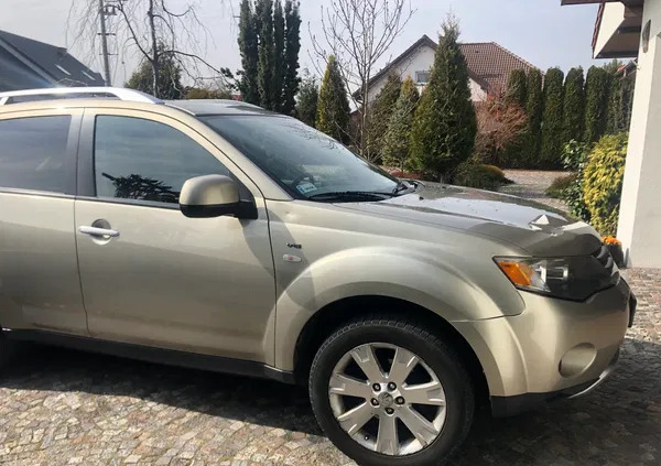 Mitsubishi Outlander cena 26900 przebieg: 284000, rok produkcji 2008 z Kowal małe 67